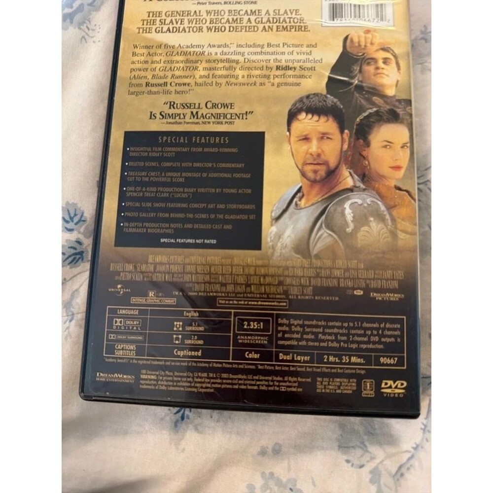 Gladiator - Picture 2 of 3